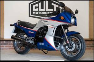 Kawasaki GPZ 900 - 1985