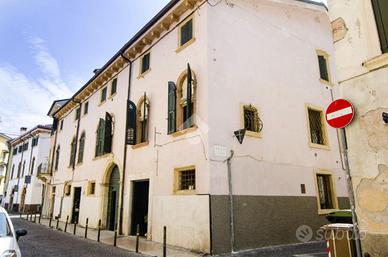 3 LOCALI A VERONA