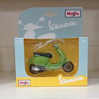 Modellino 1:18 Vespa Piaggio Sprint 150 ABS Maisto