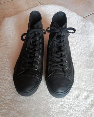 Sneakers uomo nere a collo alto con lacci