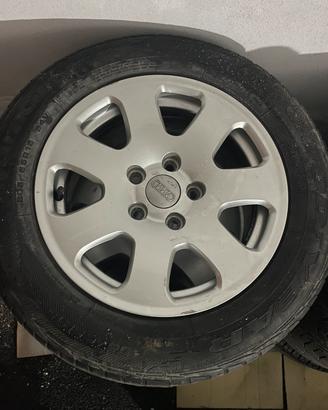 Cerchi completi di gomme 205 65 15