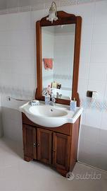 mobile lavabo e specchio con applique 