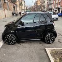 Smart Brabus Cabrio da vetrina