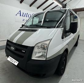 Ford transit Tourneo 2.2 TDCI 6 posti