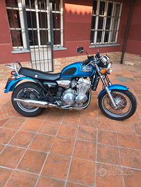 Triumph thunderbird 900