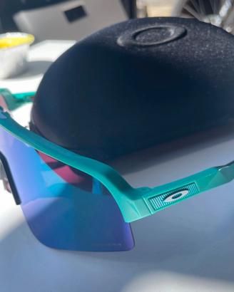 Oakley sutro lite sweep