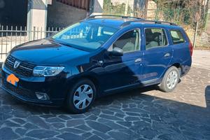 Macchina Dacia Logan
