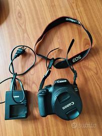 Reflex Canon EOS 1200D + SD 16 GB 