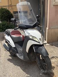 Geopolis Peugeot 250