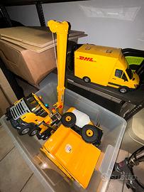 Scatola di gioccatoli camion ecc…