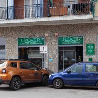 Locale commerciale/ negozio adatto a molteplici us