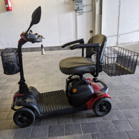 Scooter elettrico per disabili