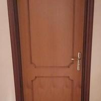 4 Porte in Legno + 1 portoncino caposcala 