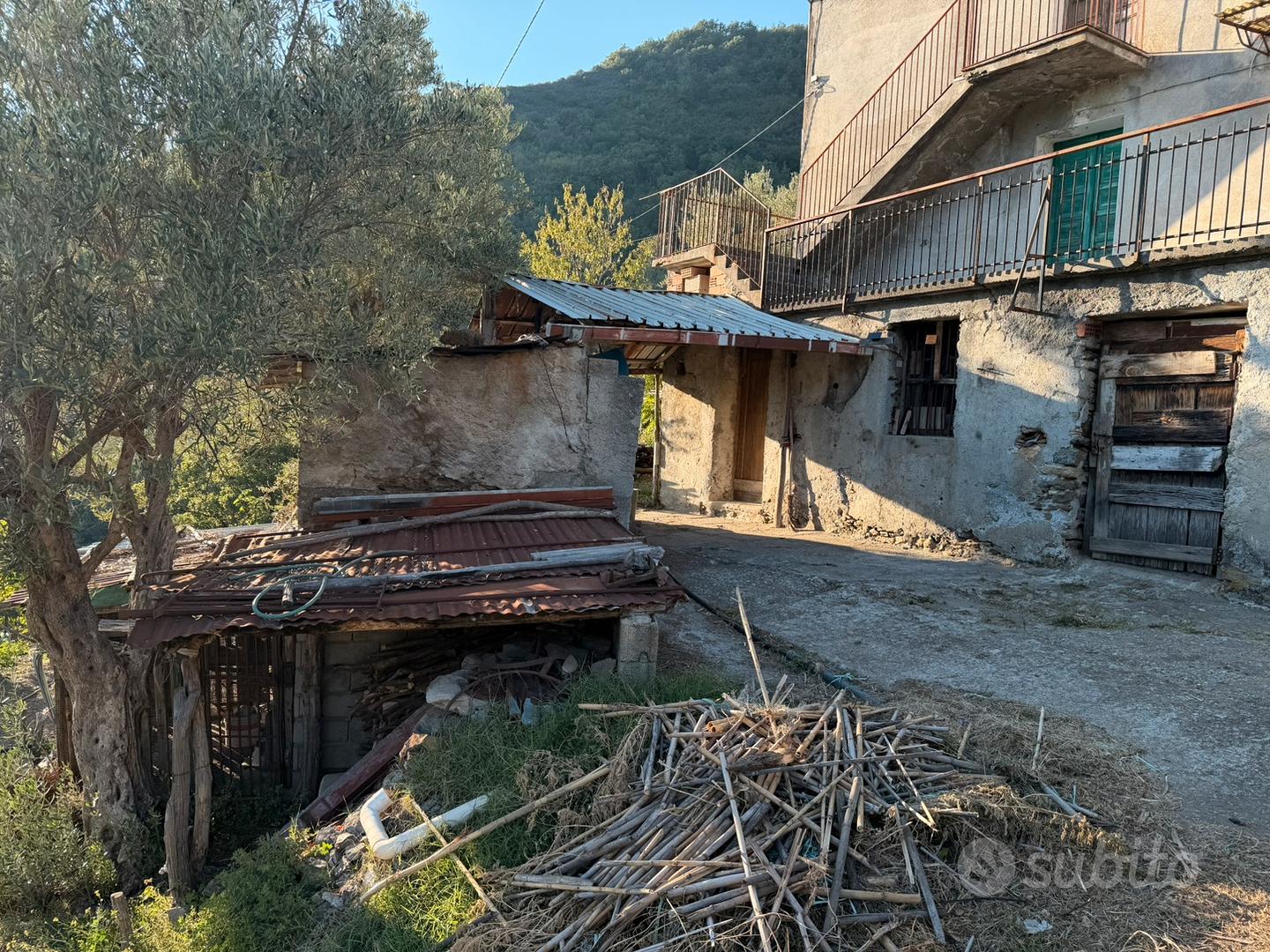 Casa indipendente da ristrutturare con terreno - Vista 3
