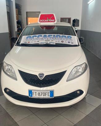 Lancia Ypsilon 1.2 69 CV 5 porte S&S Platinum