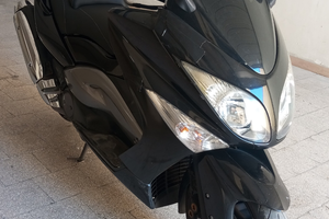 Yamaha Tmax night max