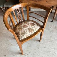 Elegante Sedia a Pozzetto Antica