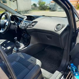 FORD Fiesta 6ª serie - 2014
