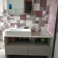 Mobile bagno su misura con lavandino