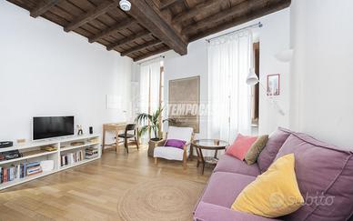 AMPIO ED ELEGANTE BILOCALE DI 75 MQ