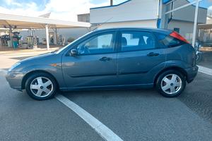 ford focus tdci 115 cv zetec diesel  scambi o