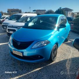 Lancia Ypsilon 1.0 FireFly 5 porte S&S Hybrid Ecoc
