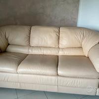 DIVANI IN PELLE BEIGE