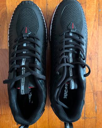 Scarpe uomo Ducati nere e rosse