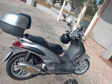 piaggio beverly 200