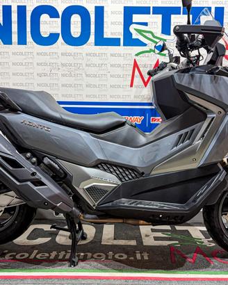 Scooter Sym Adx Tg 400 E5+ Grigio Lucido tua a sol