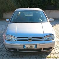 Volkswagen Golf 1.6 16V HIGHLINE 5p