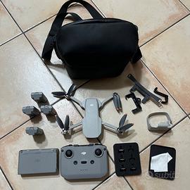 DJI Mini 2 Combo con 4 Batterie Drone 4K