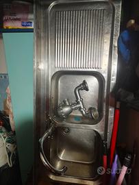 lavello in acciaio inox 