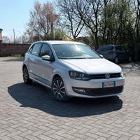 Volkswagen Polo 1.2 Comfortline - 2010

- Benzina