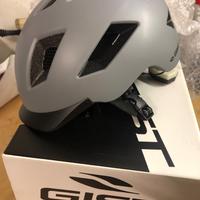 Casco GIST Smart con luce a led