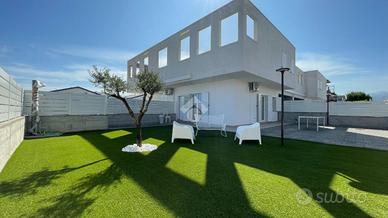 VILLA A SCHIERA A CORIGLIANO-ROSSANO