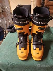 mountain slope boots snowboard 