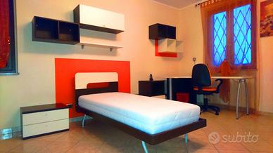 CAMERETTA CON ARMADIO LIBRERIA