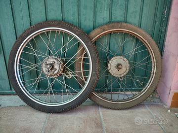 Lotto ruote complete ciclomotore motorino/scooter