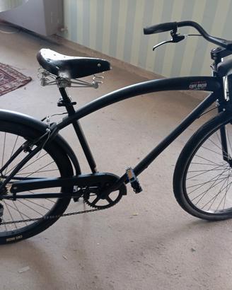 Bicicletta Cafè Racer nera