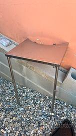 Tavolino di supporto BBQ