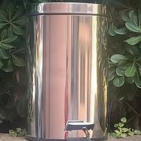 Pattumiera a pedale 12 Litri in acciaio inox.
