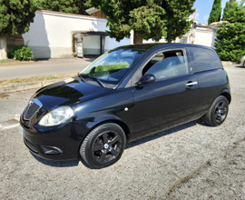 Lancia y