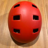 Casco decathlon rosso