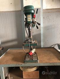 trapano a colonna con banco e morsa