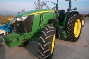 JOHN DEERE 5085 M