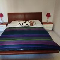 Struttura letto e comodini