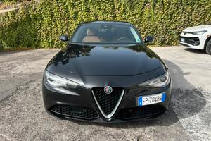 Alfa Romeo Giulia 2.2 Super 180 cv AT8