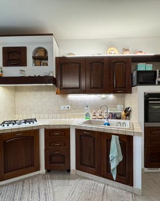 Cucina completa in legno