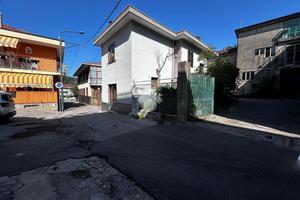 3 LOCALI A FISCIANO